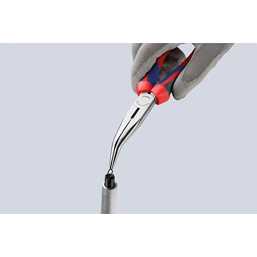 Needle nose pliers with cutting edge, pantograph pliers, dual-component handles, head polished Anwendung 3