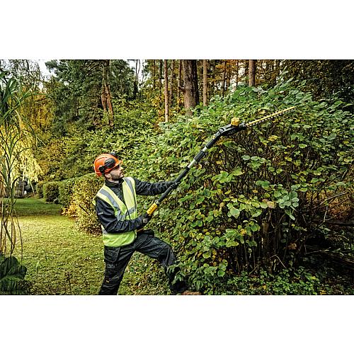 Cordless hedge trimmer DCMPH566N, 18 V