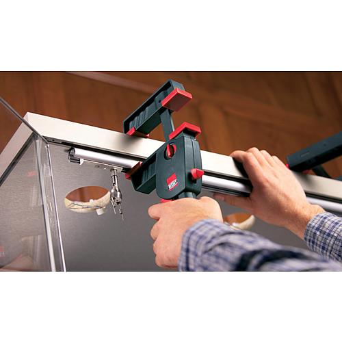 Einhandzwinge BESSEY® DuoKlamp DUO Anwendung 1