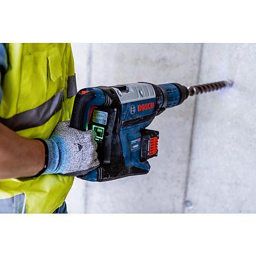 Cordless hammer and chisel hammers GBH 18V-45 C, 18 V with Bluetooth® module and transport case Anwendung 1