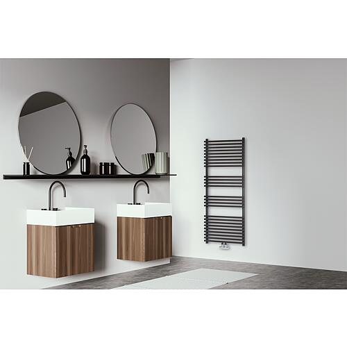 Trapani towel radiator with centre connection Anwendung 1