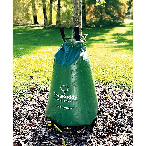 Tree irrigation bag Anwendung 1