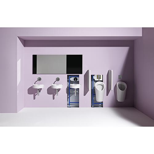 Absaug-Urinal Laufen caprino Plus, mit elektronischer Steuerung, spülrandlos, Zulauf von hinten Anwendung 1