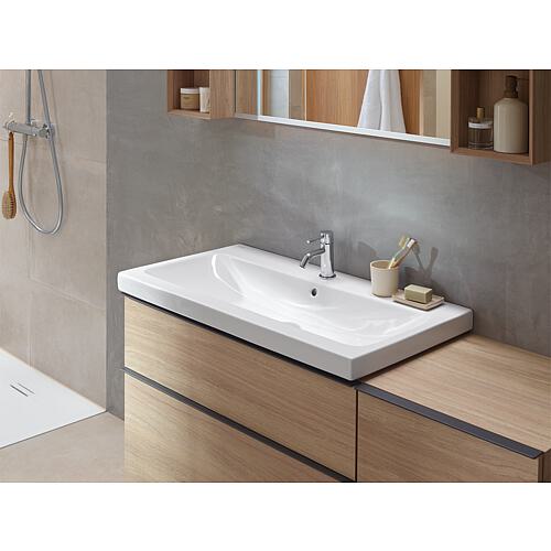 Washbasin base cabinet iCon with ceramic washbasin, width 750 mm Anwendung 2