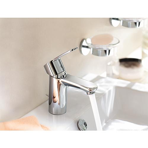 Washbasin mixer Eurostyle Cosmopolitan, 35 mm cartridge, with water-saving technology Anwendung 1